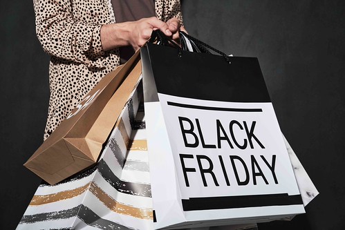 Los españoles nos gastaremos 257 euros de media en el Black Friday de 2025